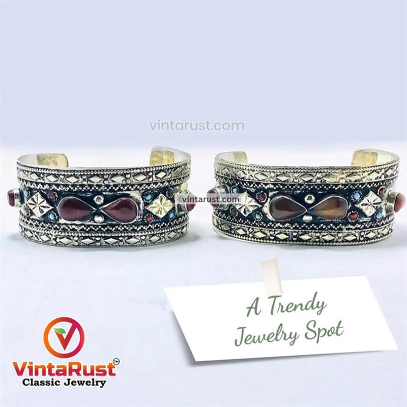 Vintage Tribal Boho Cuff inlaid With Brown Stones