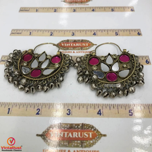 Load image into Gallery viewer, Pink and White Glass Stone Kuchi Earrings
