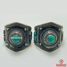 Load image into Gallery viewer, Boho Bracelet Inlaid With Turquoise Stone
