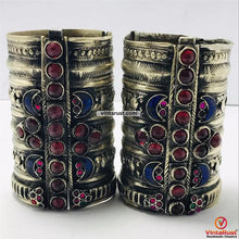 Load image into Gallery viewer, Tribal Vintage Blue and Red Glass Stones Handcuff
