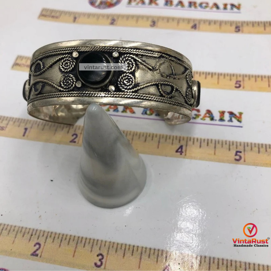 Tribal Vintage Black Stones Slim Bracelet