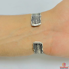 Load image into Gallery viewer, Turkoman Traditional Hippie Style Turquoise Bracelet
