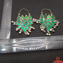 Load image into Gallery viewer, Green Glass Stones Floral Earrings With Silver Bells
