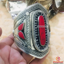 Load image into Gallery viewer, Ethnic Handmade Tribal Stone Cuff
