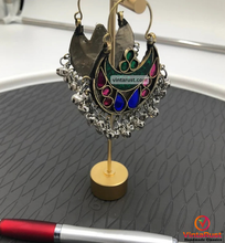 Load image into Gallery viewer, Vintage-Inspired Hoop Style Earrings
