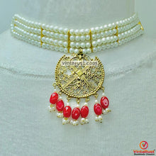 Load image into Gallery viewer, White Pearls Handmade Beaded Jewelry Set
