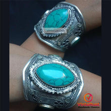 Load image into Gallery viewer, Ethnic Green Stone Handcuff Bracelet
