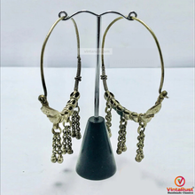 Load image into Gallery viewer, Big Vintage Hoop Earrings With Bells
