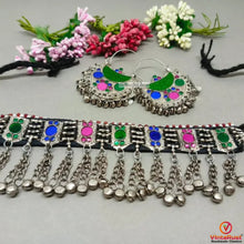 Load image into Gallery viewer, Multicolor Kuchi Choker With Earrings
