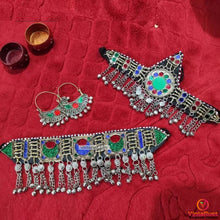 Load image into Gallery viewer, Traditional Matha Patti Chokers Jewelry Set
