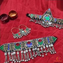 Load image into Gallery viewer, Traditional Matha Patti Chokers Jewelry Set
