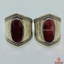 Load image into Gallery viewer, Handmade Adjustable Bracelet With Carnelian Stone
