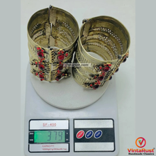 Load image into Gallery viewer, Handmade Red Stone Kuchi Handcuff Bracelet
