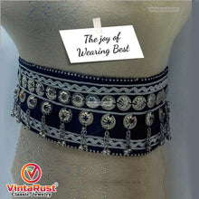 Load image into Gallery viewer, Vintage Belt With Buttons With Laces
