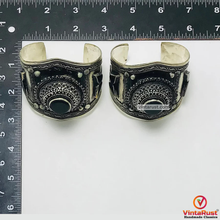 Load image into Gallery viewer, Tribal Vintage Cuff Bracelet With Black Stones
