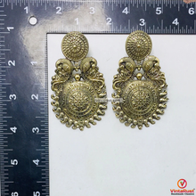 Load image into Gallery viewer, Vintage Massive Golden Tone Tribal Earrings
