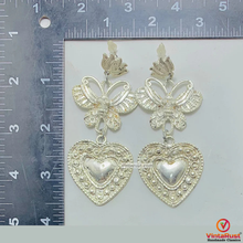 Load image into Gallery viewer, Handmade Silver Tone Heart Shaped Earrings
