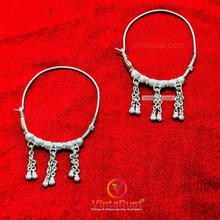 Load image into Gallery viewer, Big Vintage Hoop Earrings With Bells
