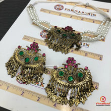 Load image into Gallery viewer, Pink and Green Flower Jewelry Set
