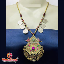 Load image into Gallery viewer, Vintage Metal And Wooden Beaded Chain Necklace
