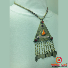 Load image into Gallery viewer, Metal And Wooden Beaded Chain Pendant Necklace

