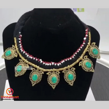 Load image into Gallery viewer, Vintage Statement Collar Choker Stones Necklace
