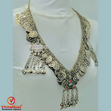 Load image into Gallery viewer, Tribal Kuchi Necklace With Dangling Tassels
