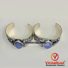 Load image into Gallery viewer, Vintage Mid Century Natural Lapis Lazuli Bracelet
