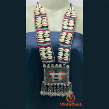 Load image into Gallery viewer, Long Straps Pendant Necklace With Shells and Beads
