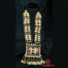 Load image into Gallery viewer, Long Straps Pendant Necklace With Shells and Beads
