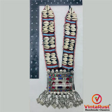 Load image into Gallery viewer, Long Straps Pendant Necklace With Shells and Beads
