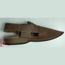 Load image into Gallery viewer, Peshawari Men&#39;s Printed Leather Chappal
