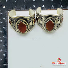 Load image into Gallery viewer, Antique Glass Stone Bracelet Boho Hand Cuff
