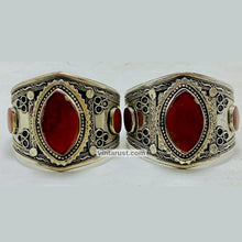 Load image into Gallery viewer, Antique Glass Stone Boho Hand Cuff
