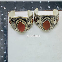 Load image into Gallery viewer, Antique Glass Stone Boho Hand Cuff
