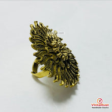 Load image into Gallery viewer, Antique Gold Tone Sunflower Ring
