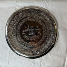 Load image into Gallery viewer, Antique Highly Crafted Decorative Plate
