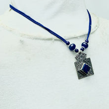 Load image into Gallery viewer, Antique Lapis Lazuli Stone Necklace Beaded Chain

