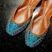 Load image into Gallery viewer, Beautiful Blue Handcrafted Ladies khussa
