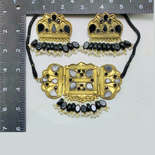 Load image into Gallery viewer, Black Amulet Choker Necklace With Earrings
