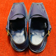 Load image into Gallery viewer, Blue Handmade Traditional Peshawar Chappal
