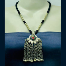 Load image into Gallery viewer, Bohemian Handmade Pendant Trending Necklace
