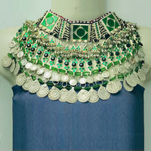 Load image into Gallery viewer, Bohemian Unique Style Green Choker Necklace
