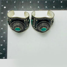 Load image into Gallery viewer, Boho Bracelet Inlaid With Turquoise Stone
