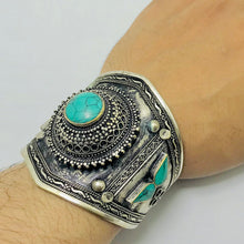 Load image into Gallery viewer, Boho Bracelet Inlaid With Turquoise Stone
