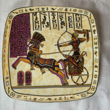 Load image into Gallery viewer, Egyptian Hunting Porcelain Decorative Plate
