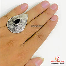 Load image into Gallery viewer, Artisan Handmade Unique Design Stone Ring
