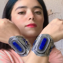 Load image into Gallery viewer, Ethnic Handmade Lapis Lazuli Stone Bracelet
