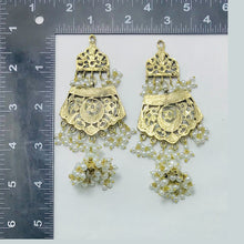 Load image into Gallery viewer, Golden Dangle Earrings With Small Pearls
