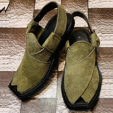 Load image into Gallery viewer, Green Handcrafted Traditional Men&#39;s Shoes
